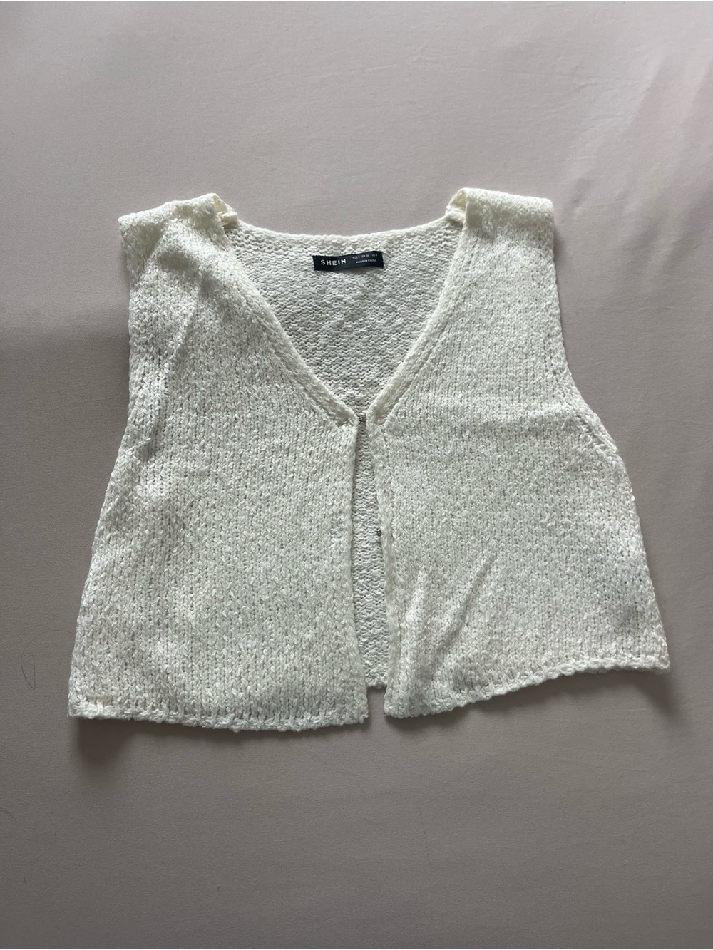 White Knit Cropped Sleeveless Vest